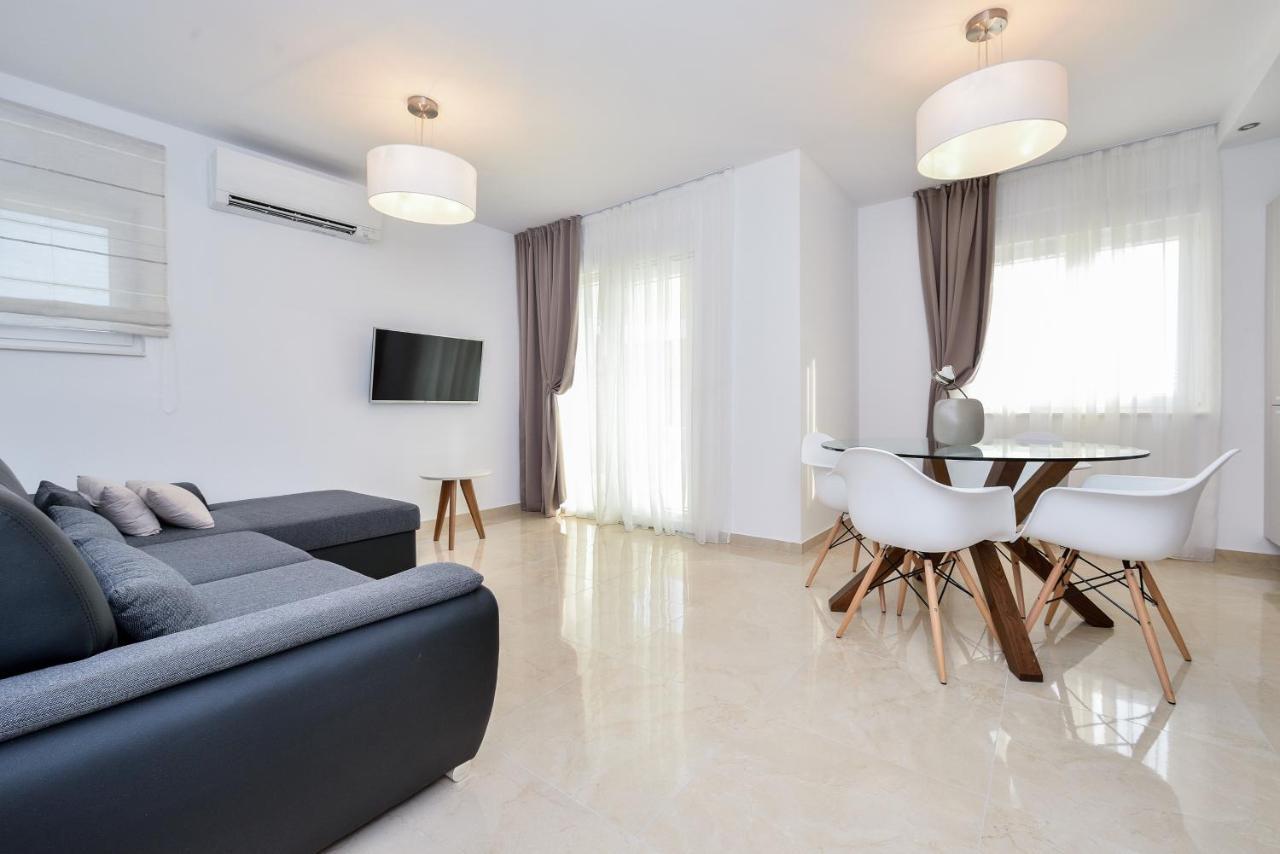 Luxury Apartment Arta-2 With Heated Pool And Jacuzzi Bibinje Εξωτερικό φωτογραφία